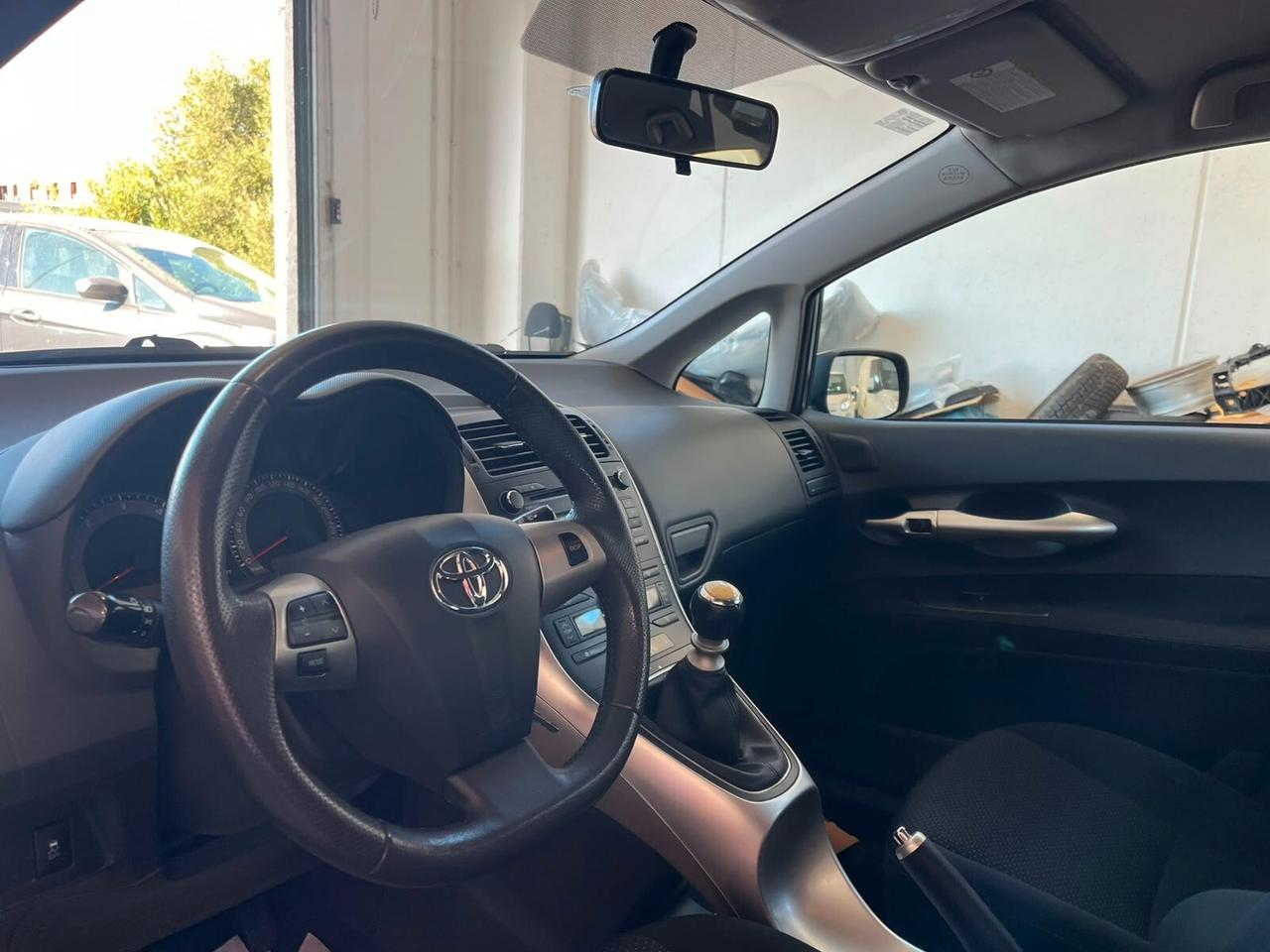 Toyota Auris 1.4 D-4D 5 porte Active 2011