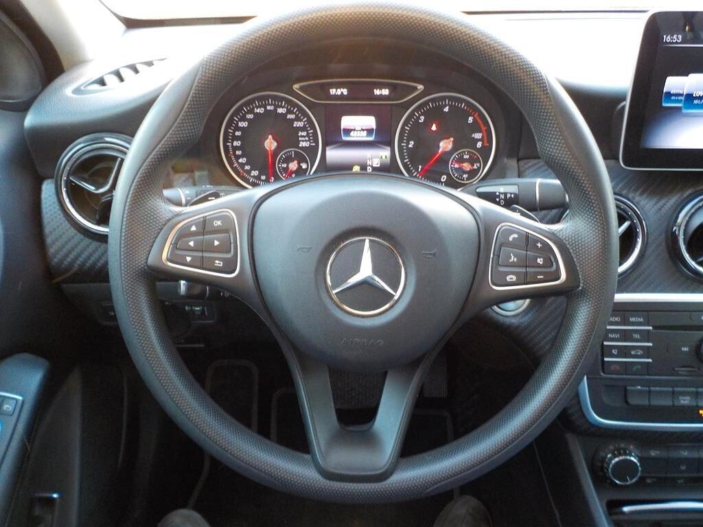 Mercedes-benz GLA 180 GLA 180 d Automatic Premium