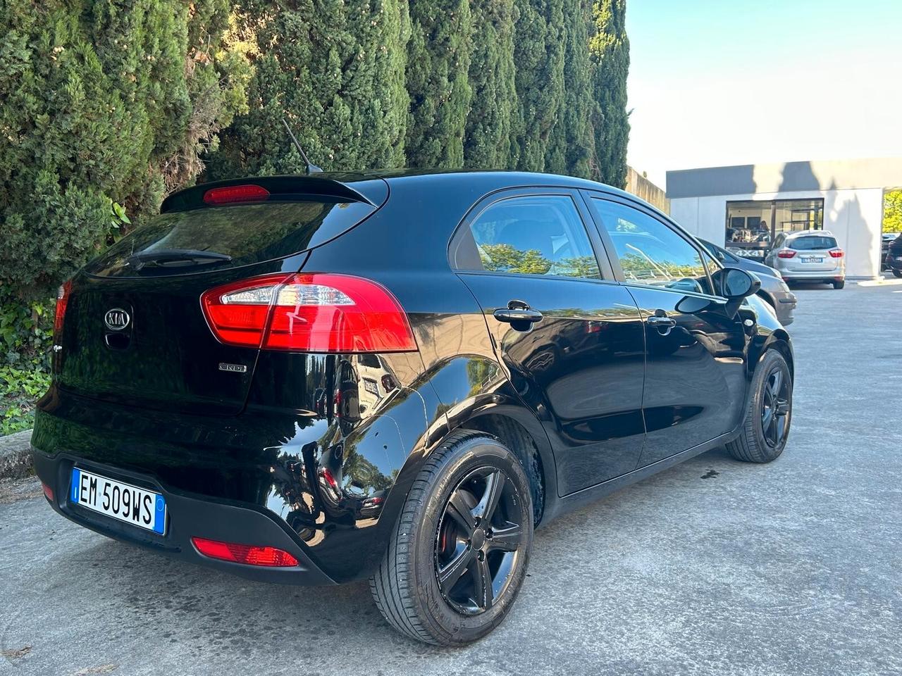 Kia Rio 1.1 CRDi WGT 5p. EX