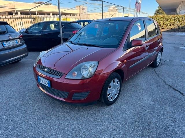 Ford Fiesta 1.2 16V 5p. Titanium Benzina