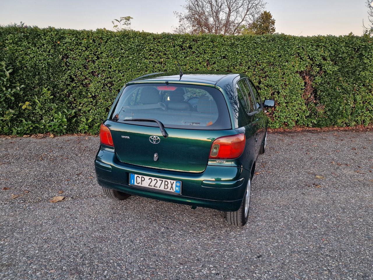 Toyota Yaris 1.0i 16V 5p