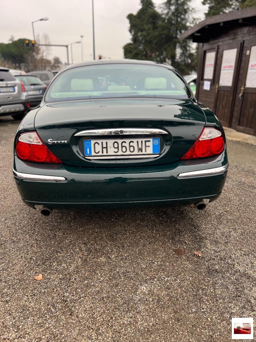 JAGUAR - S-Type - 2.5 V6 24V Executive