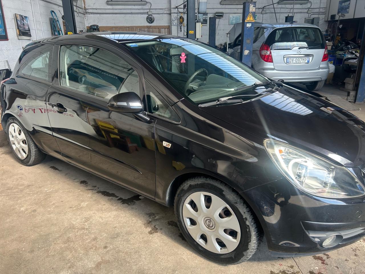 Opel Corsa 1.2 3 porte Club