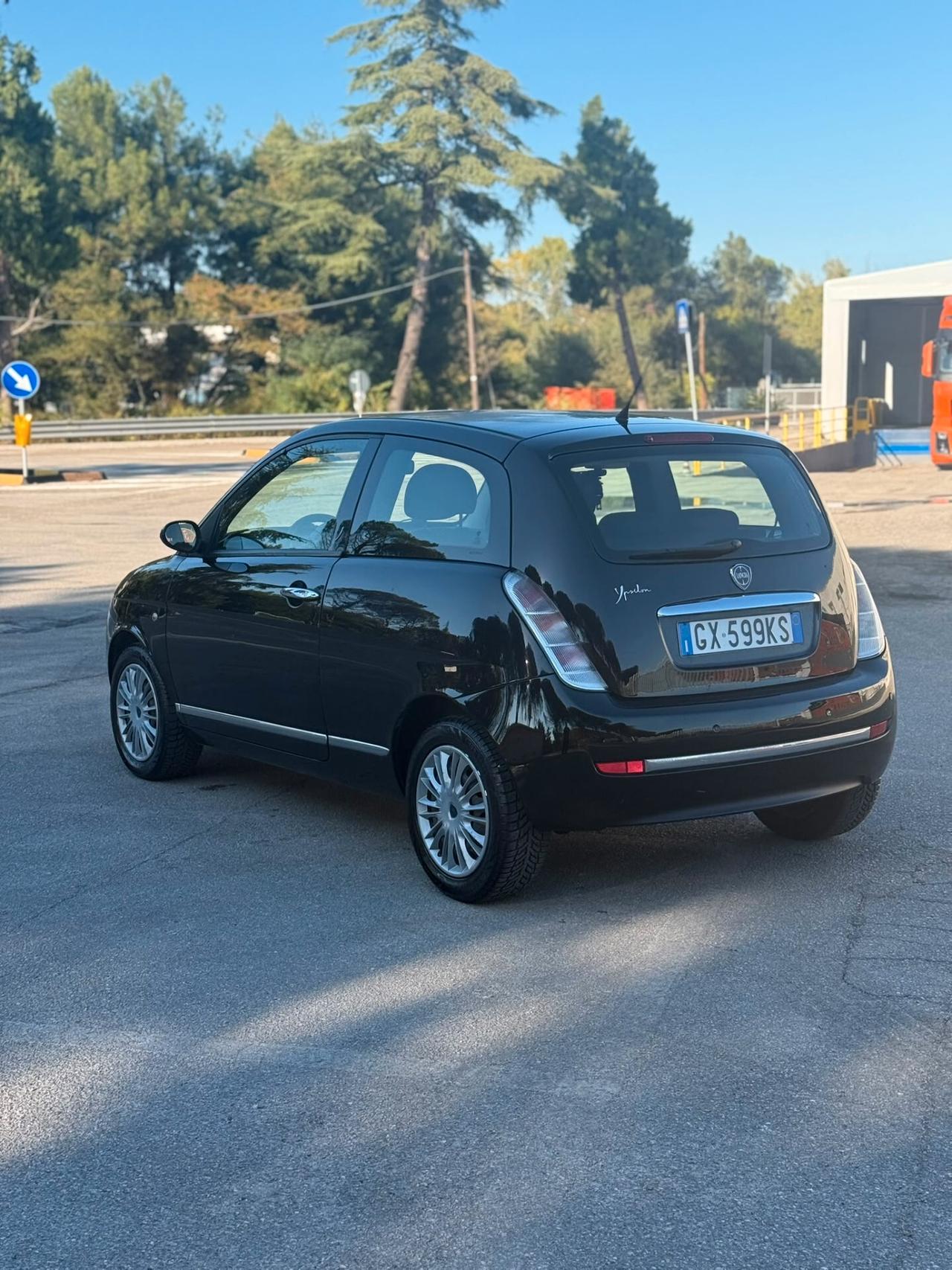 Lancia Ypsilon 1.2 Platino