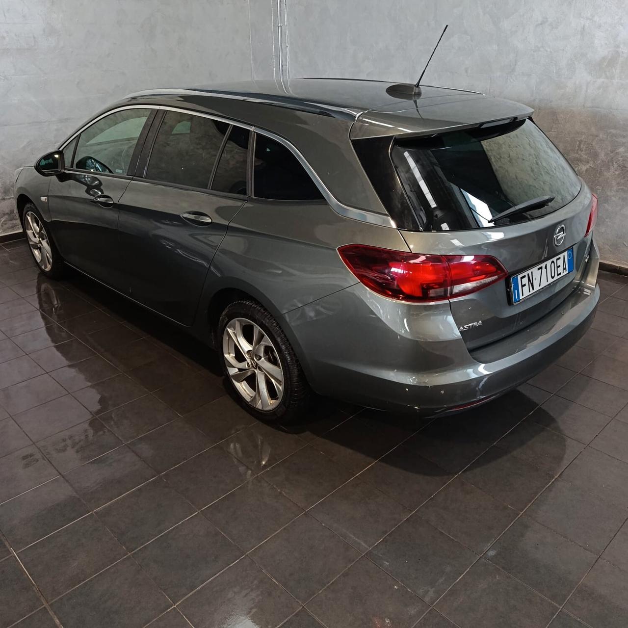 Opel Astra SPORTS TOURER 1.6 CDTI