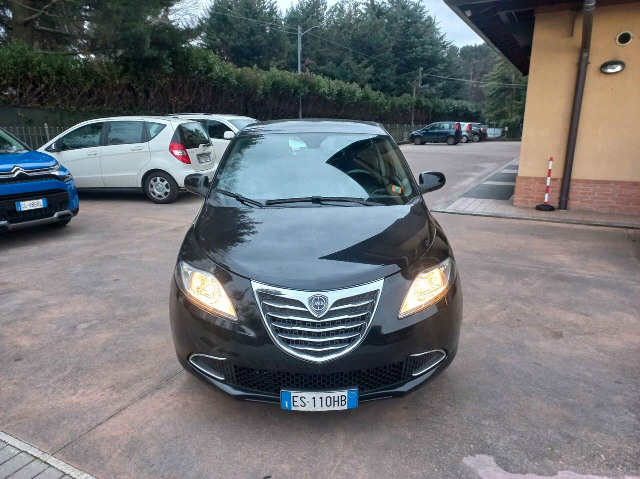 Lancia Ypsilon 1.3 MJT 16V 95 CV 5 porte S&S Silver