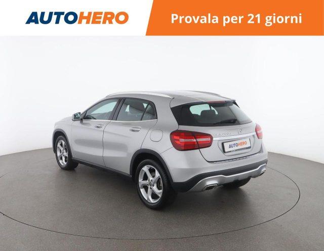 MERCEDES-BENZ GLA 200 d Automatic Sport