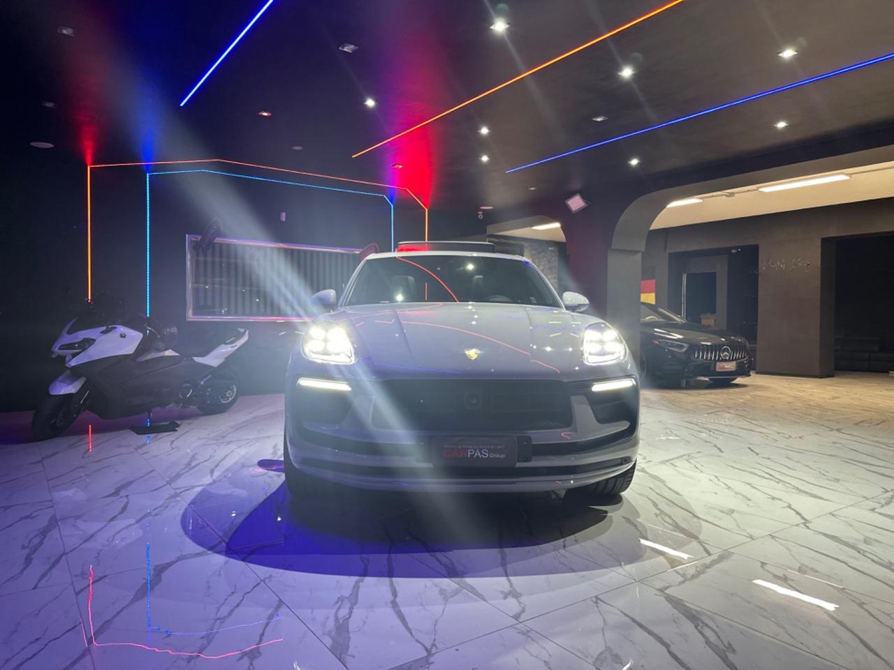 Porsche Macan 2.0 COLORE GESSO