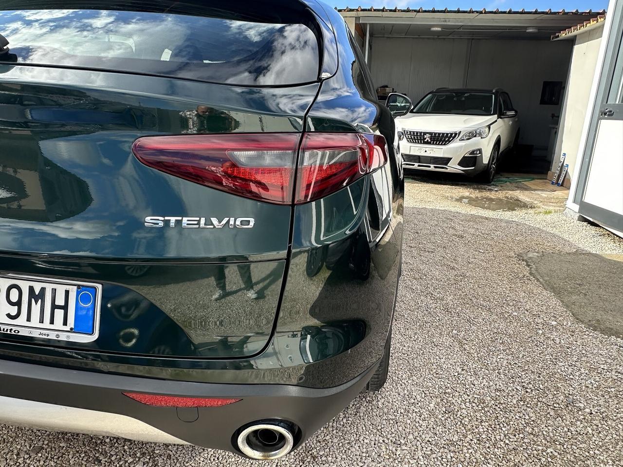 Alfa Romeo Stelvio 2.2 Diesel 190 CV AT8 Q4