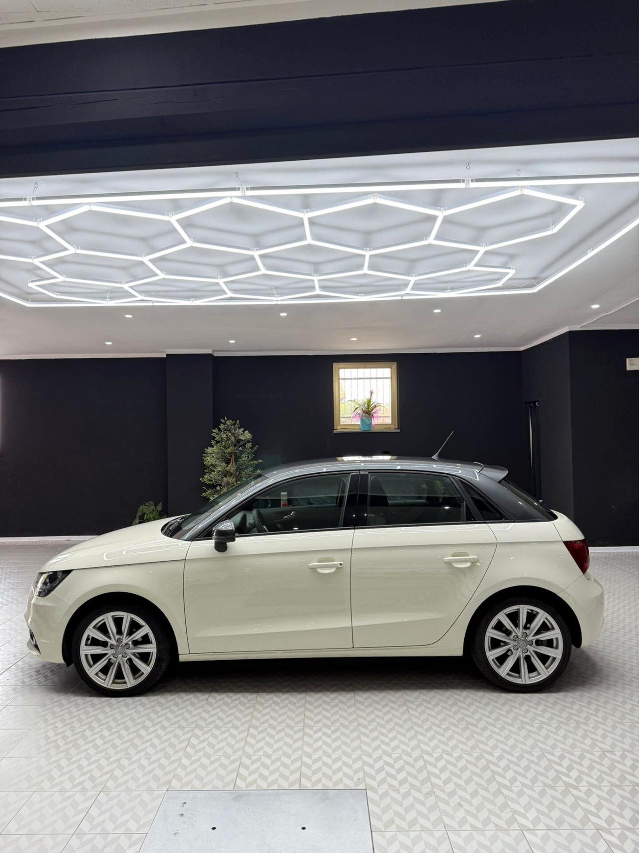 Audi A1 SPB 1.6 TDI 105 CV Attraction