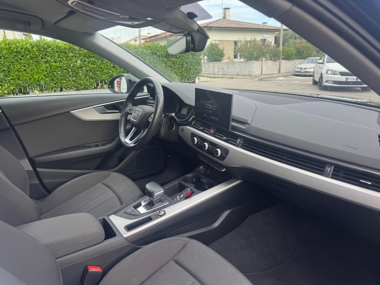 Audi A4 35 TDI/163 CV S tronic line edition