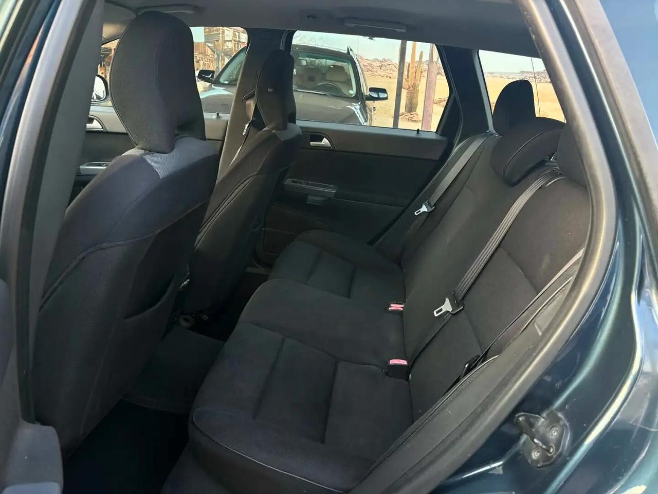 Volvo V50 D2 R-design