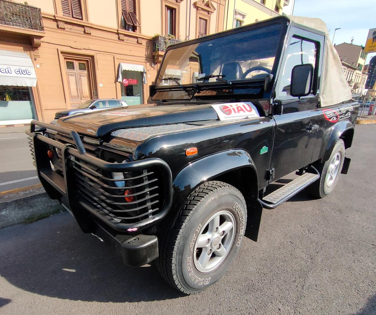 Land Rover Defender 90 2.5 Td5 Soft-Top Neopatentati