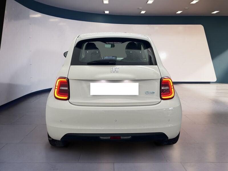 FIAT 500e 42 kWh La Prima