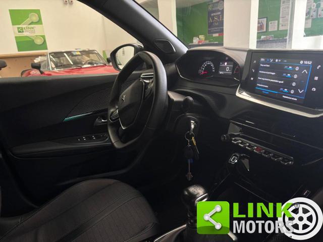 PEUGEOT 2008 PureTech 100 S&S Allure Pack KM CERT, LED.