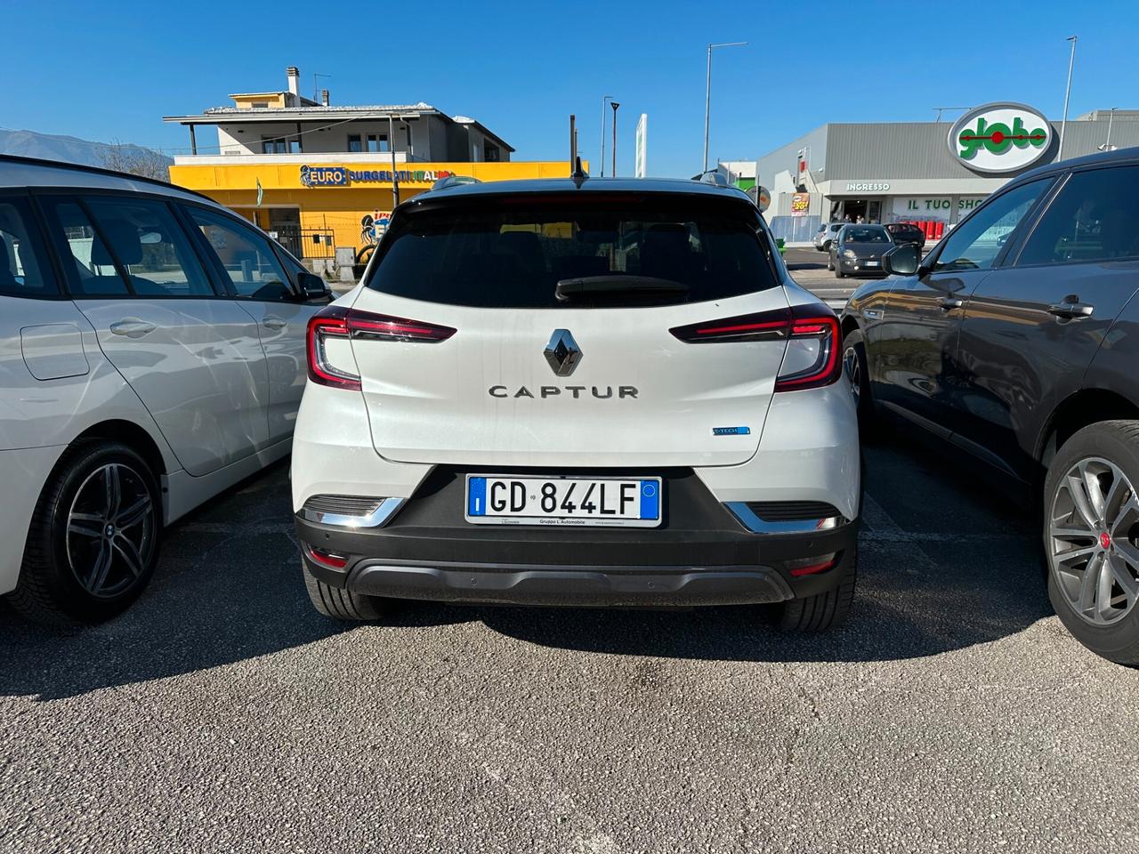 Renault Captur Plug-in Hybrid E-Tech 160 CV Initiale Paris