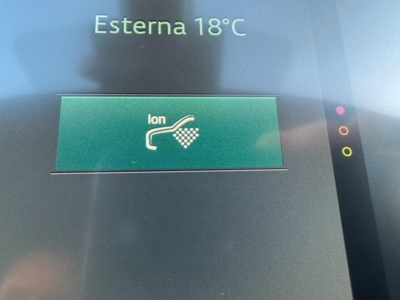 Jaguar E-Pace 2.0d i4 R-Dynamic awd 180cv auto