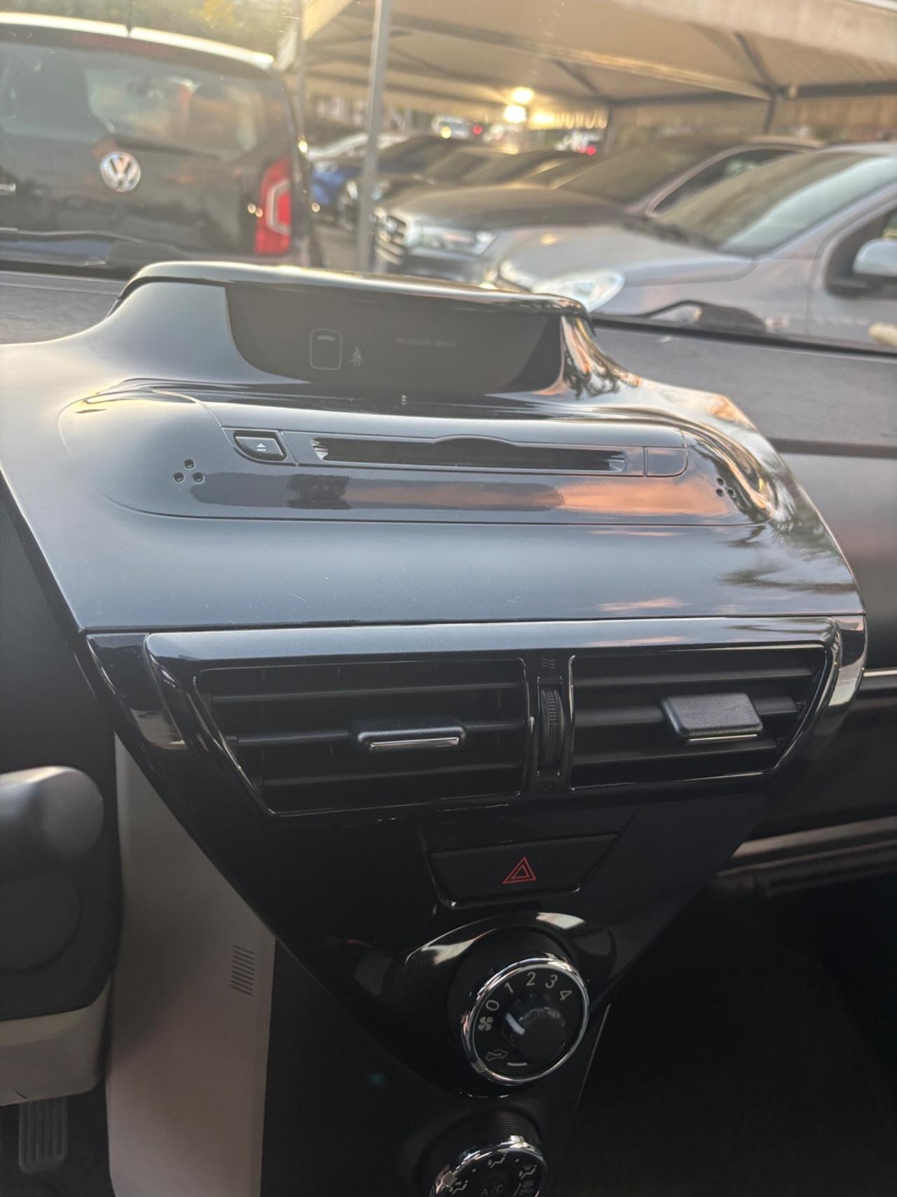 Toyota iQ 1.0 CVT Trend automatica