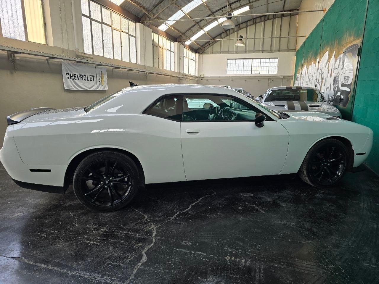 Dodge Challenger 3.6 SXT PLUS