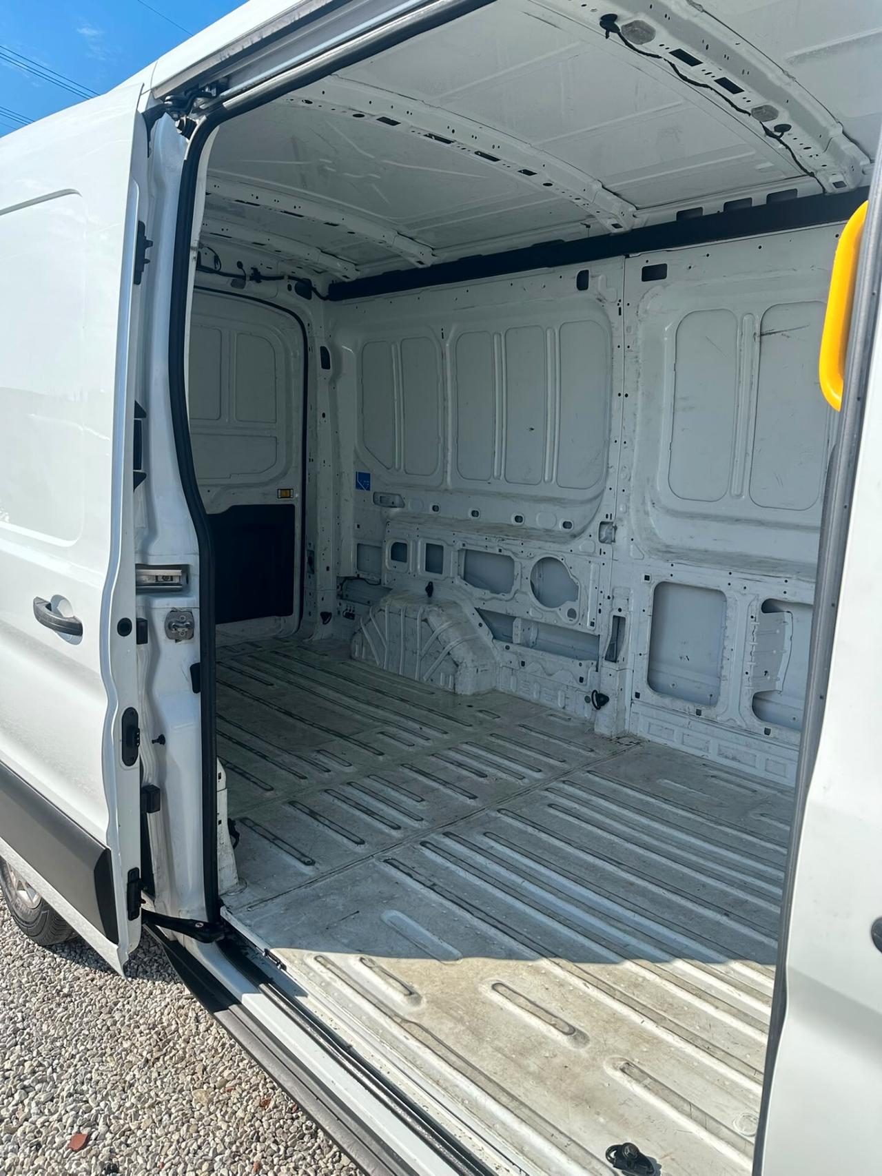 Ford Transit 330 2.0TDCi EcoBlue 130CV PL-TM-DC Furgone Trend