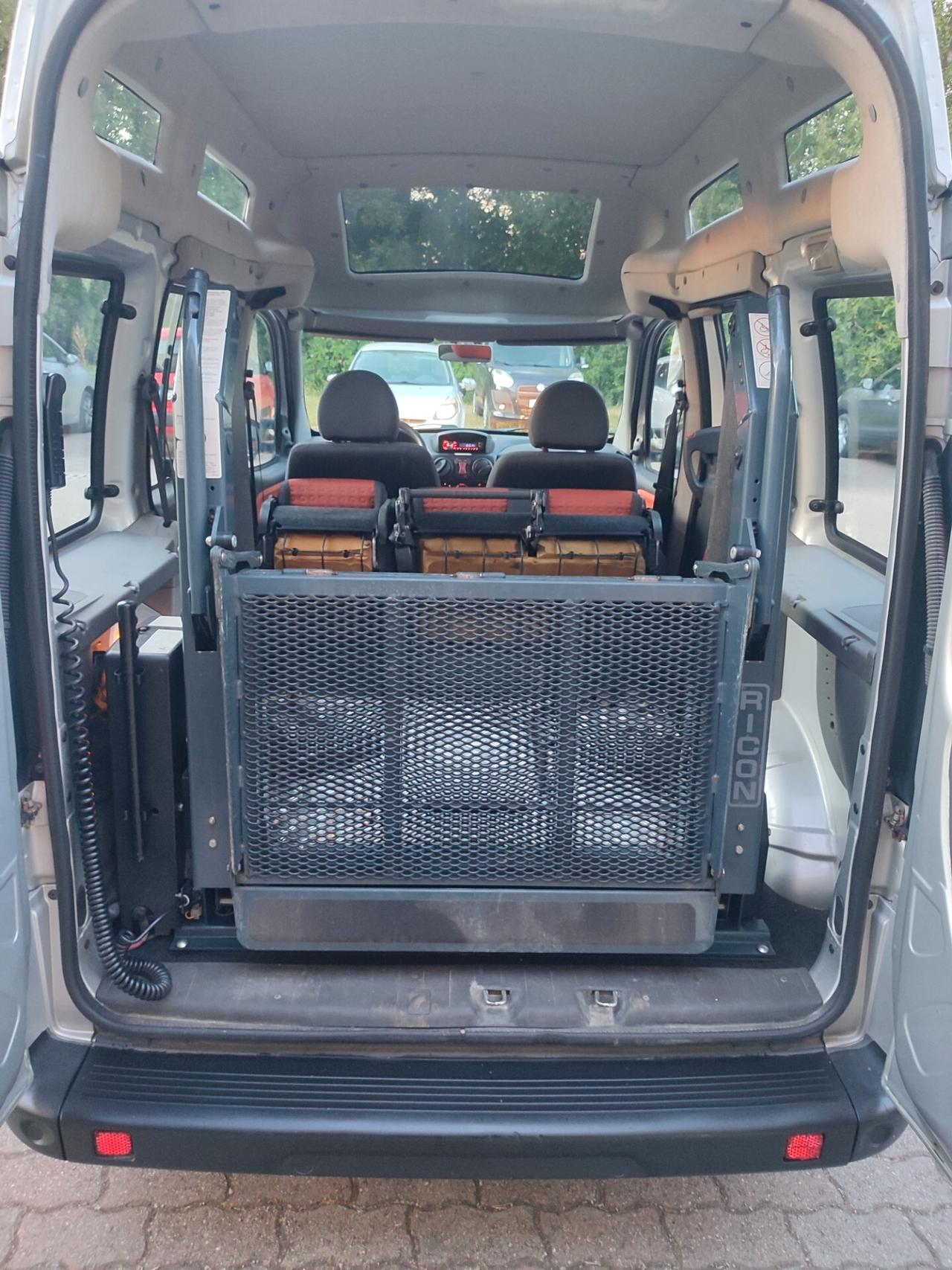 FIAT DOBLO 1.4BENZINA CON PEDANA DISABILI ELETTRICA NUOVO