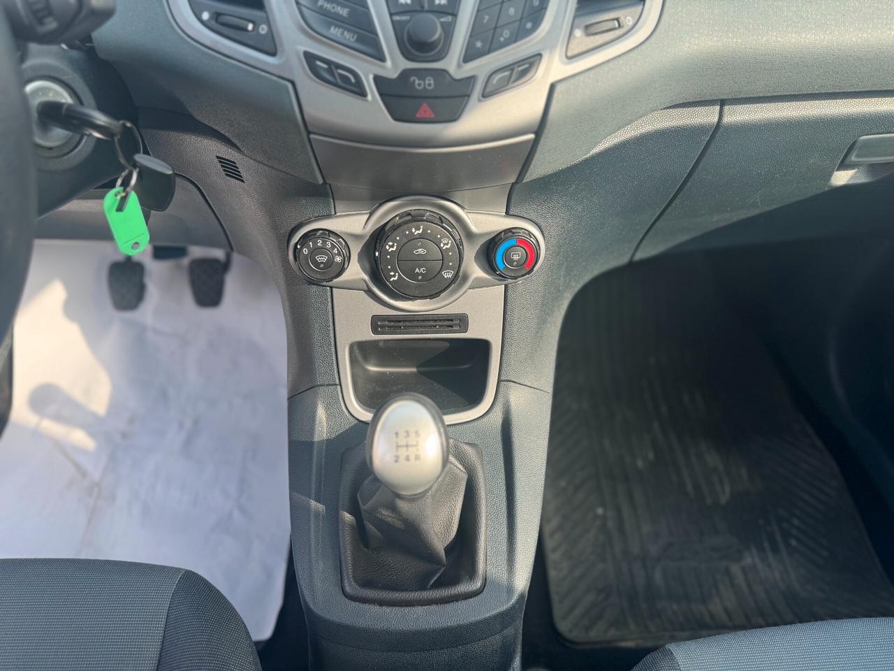 Ford Fiesta 1.4 TDCi 5p. Ghia