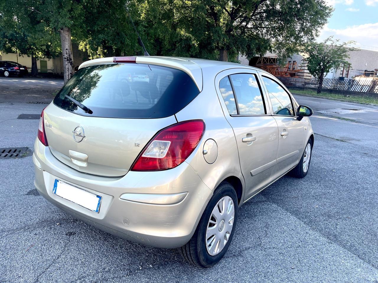 Opel Corsa 1.2 5 porte Cosmo Per Neopatentati