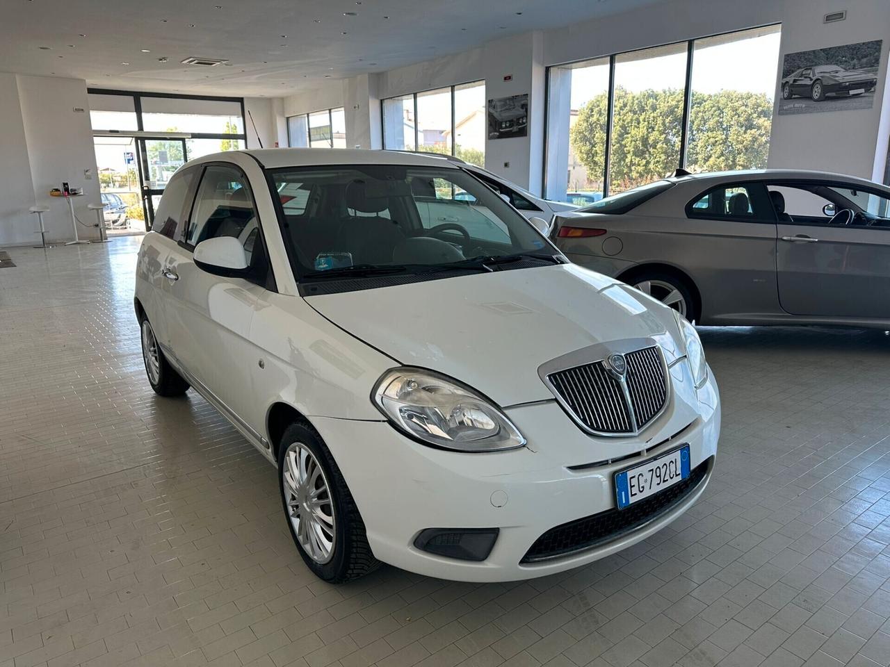 Lancia Ypsilon 1.4 Diva Ecochic GPL