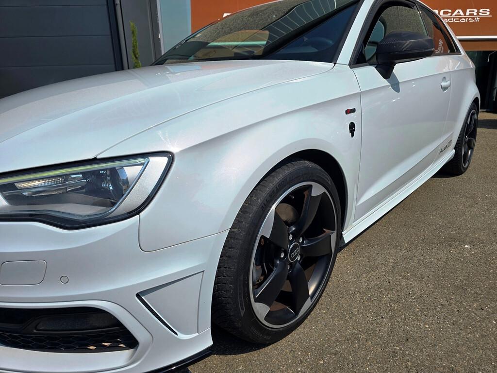 Audi A3 1.8 TFSI 180CV S LINE ESTETICA S3