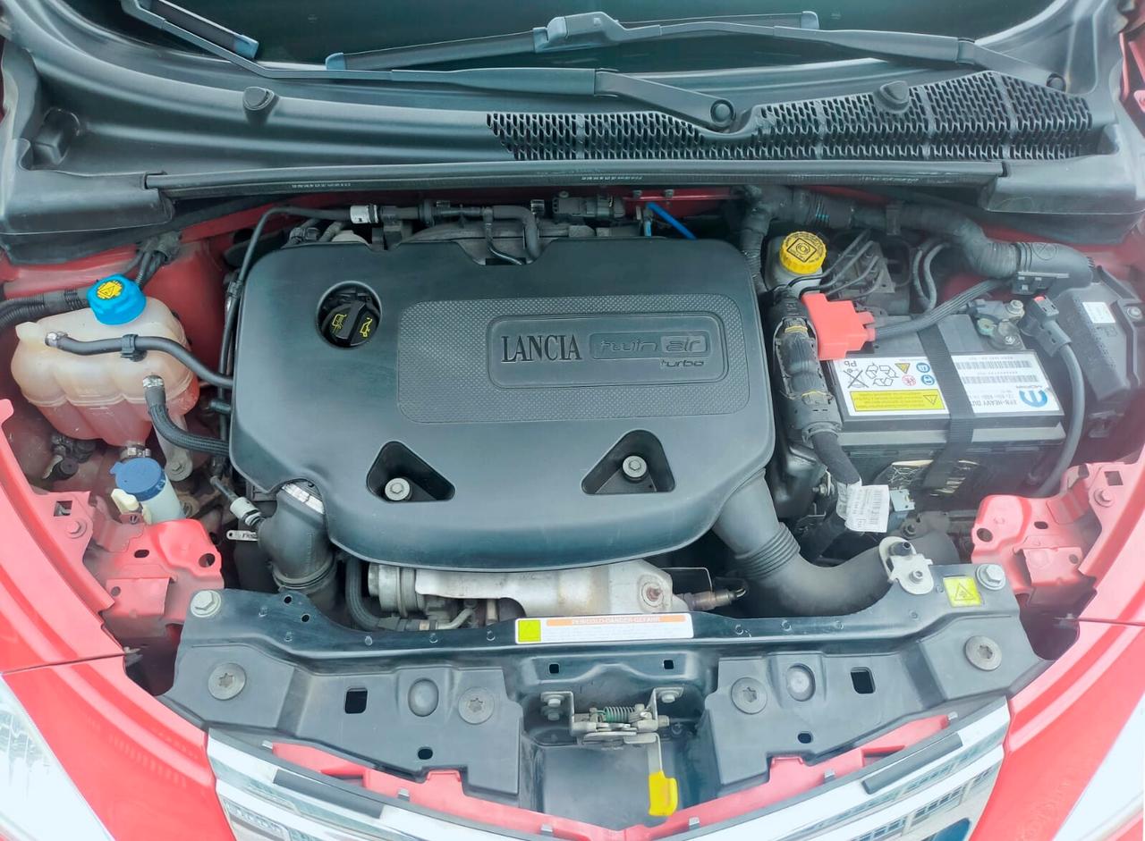 Lancia Ypsilon 0.9 TwinAir 85 CV 5 porte S&S DFN Gold AUTOMATICA