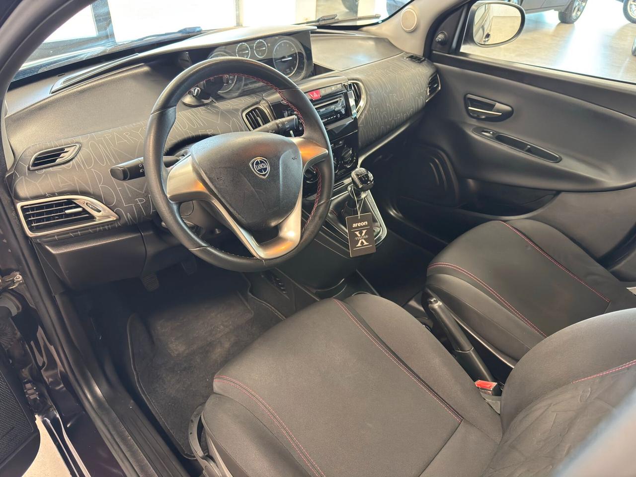 Lancia Ypsilon 1.2 69 CV 5 porte S&S Platinum