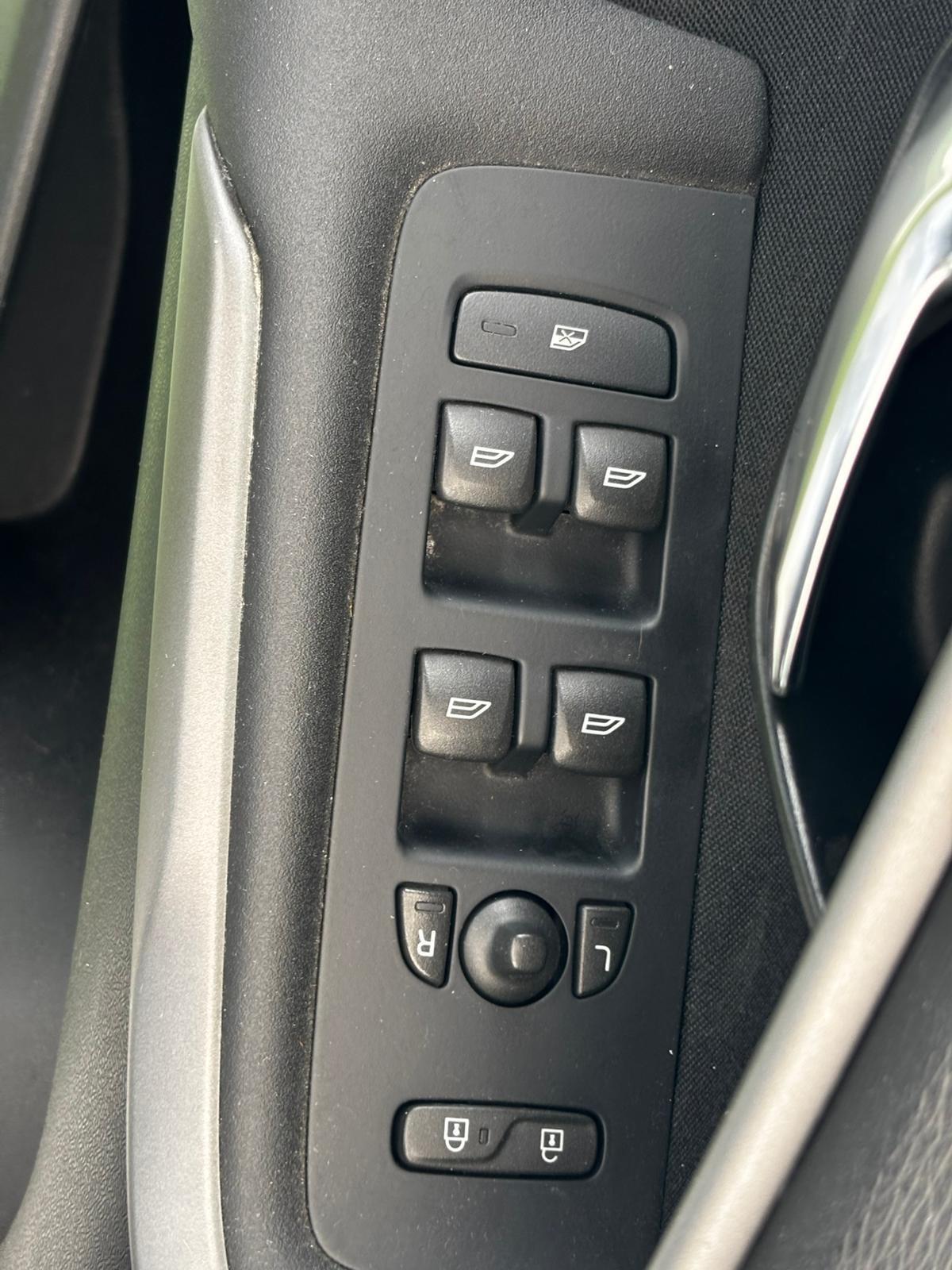 Volvo V40 D2 R-design Momentum