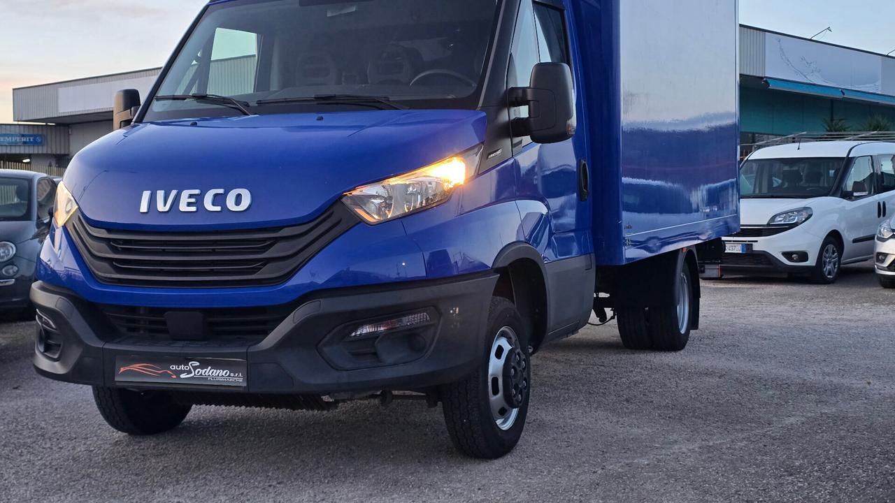 Iveco Daily 35c16 3.0 cab. pedana-porta laterale-cassone 435x218