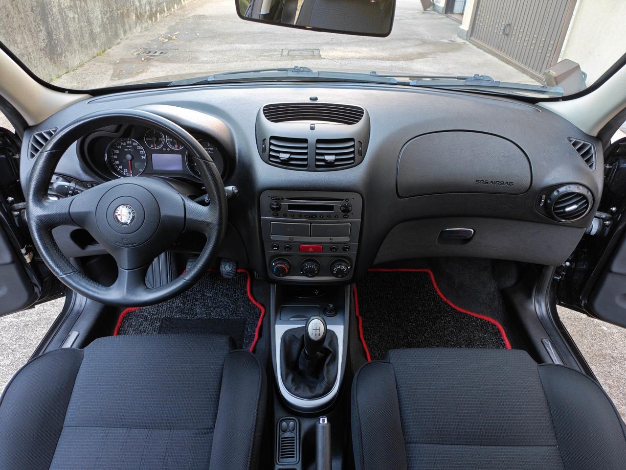 Alfa Romeo 147 1.6 BENZINA 105cv / 30.700km / Unipro