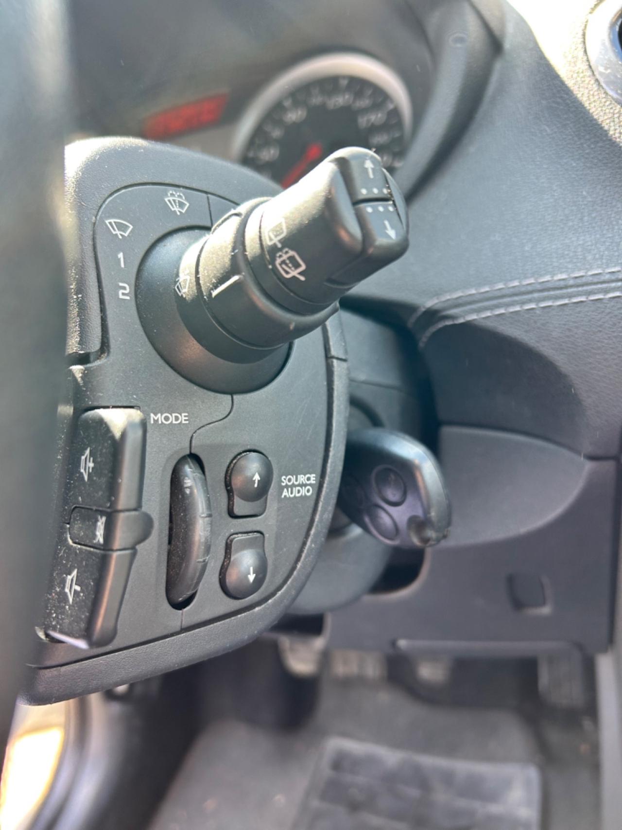 Renault Clio 1.2 16V 5 porte Live!