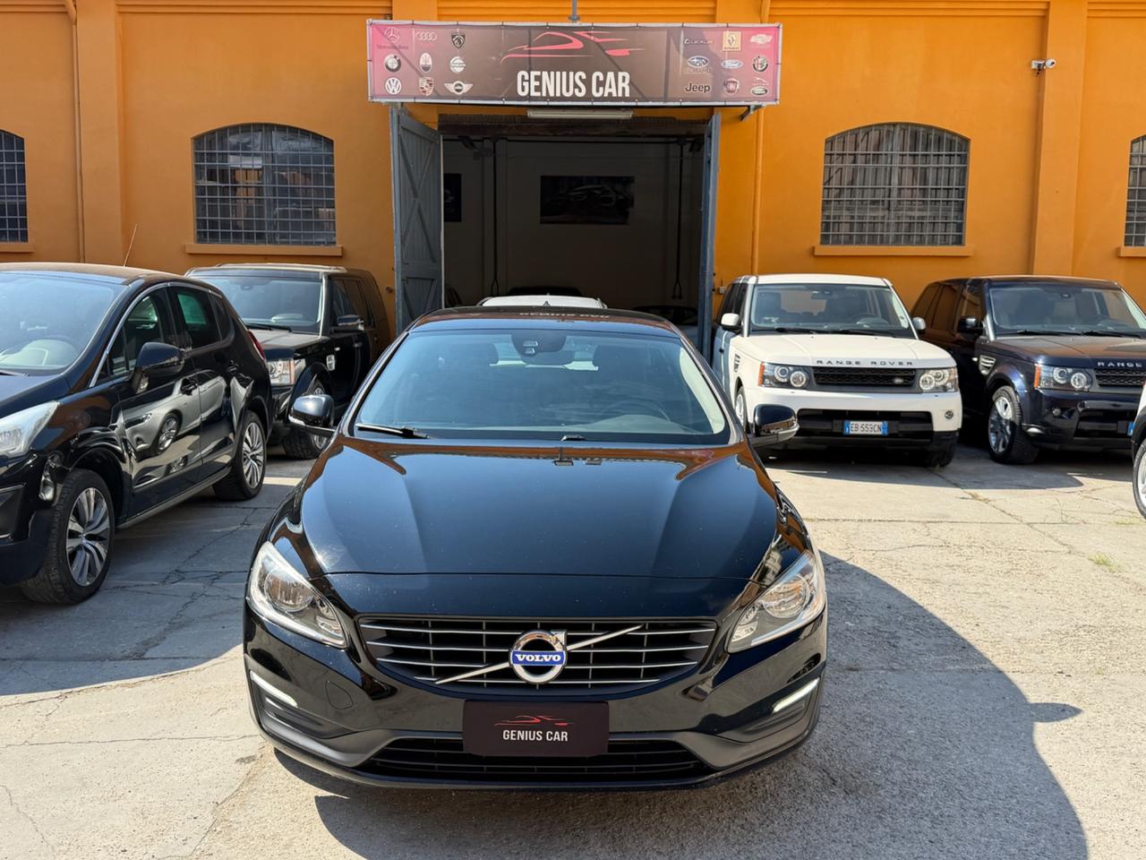 Volvo V60 D4 R-design Momentum