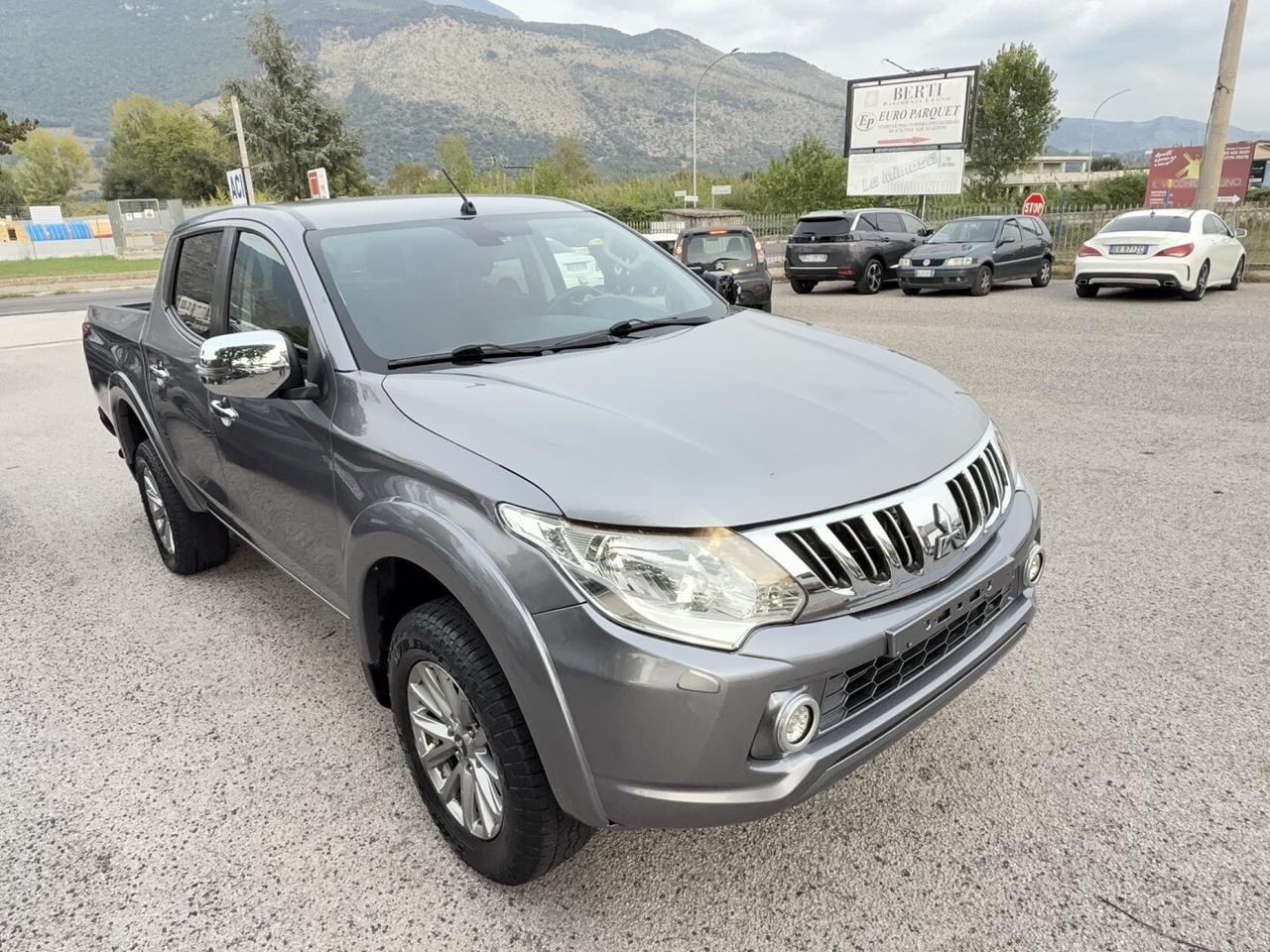 MITSUBISHI L200 DOPPIA CABINA 4X4 CAMBIO MANUALE
