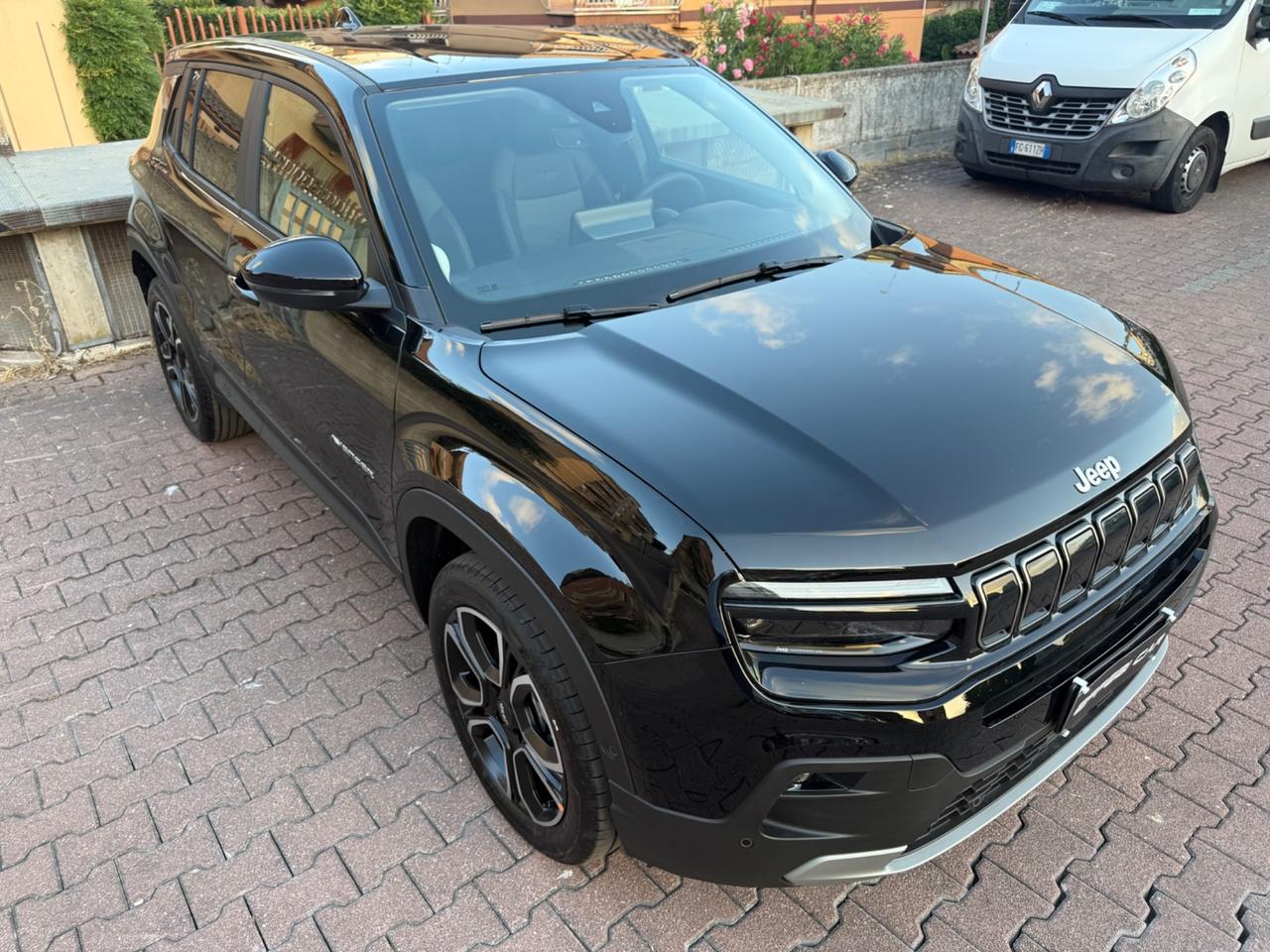 Jeep Avenger 1.2 e-Hybrid 110 cv MHEV Summit