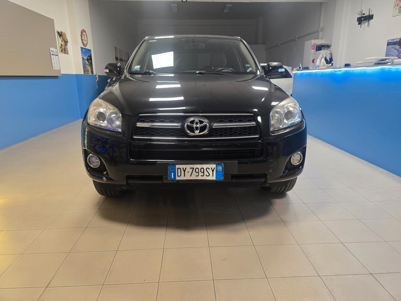 Toyota RAV 4 RAV4 Crossover 2.2 D-4D 150 CV DPF Luxury