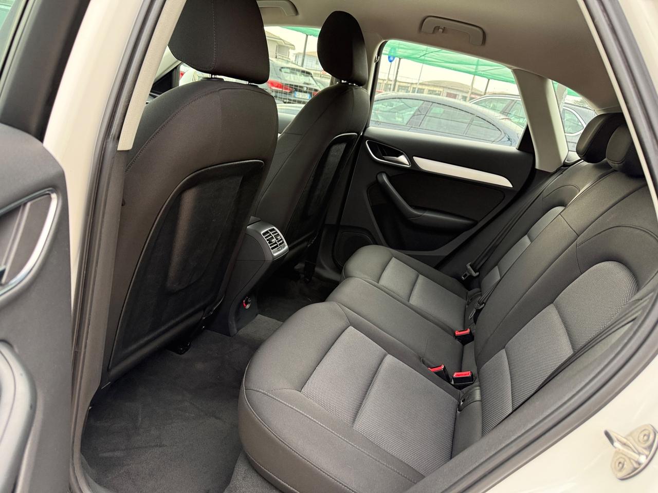 Audi Q3 2.0 Tdi 120cv Navi+Led