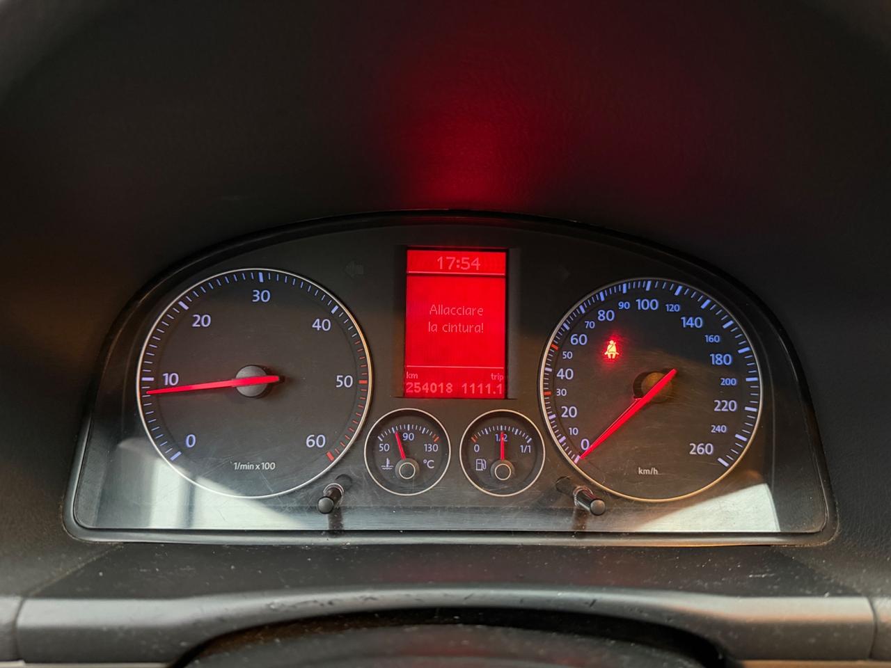 VW Touran 2.0 TDI 5-POSTI 6-MRCE FAMIGLIARE