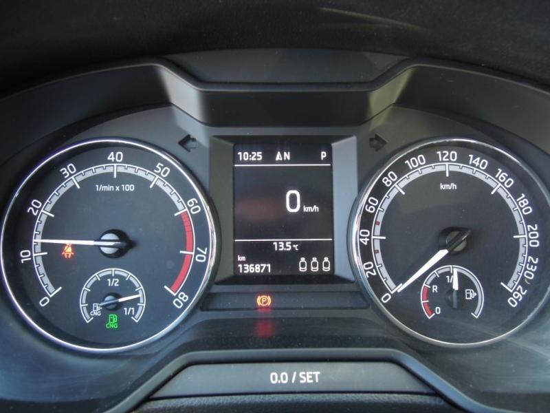 Skoda Octavia 1.5 DSG Wagon Ambition G-Tec