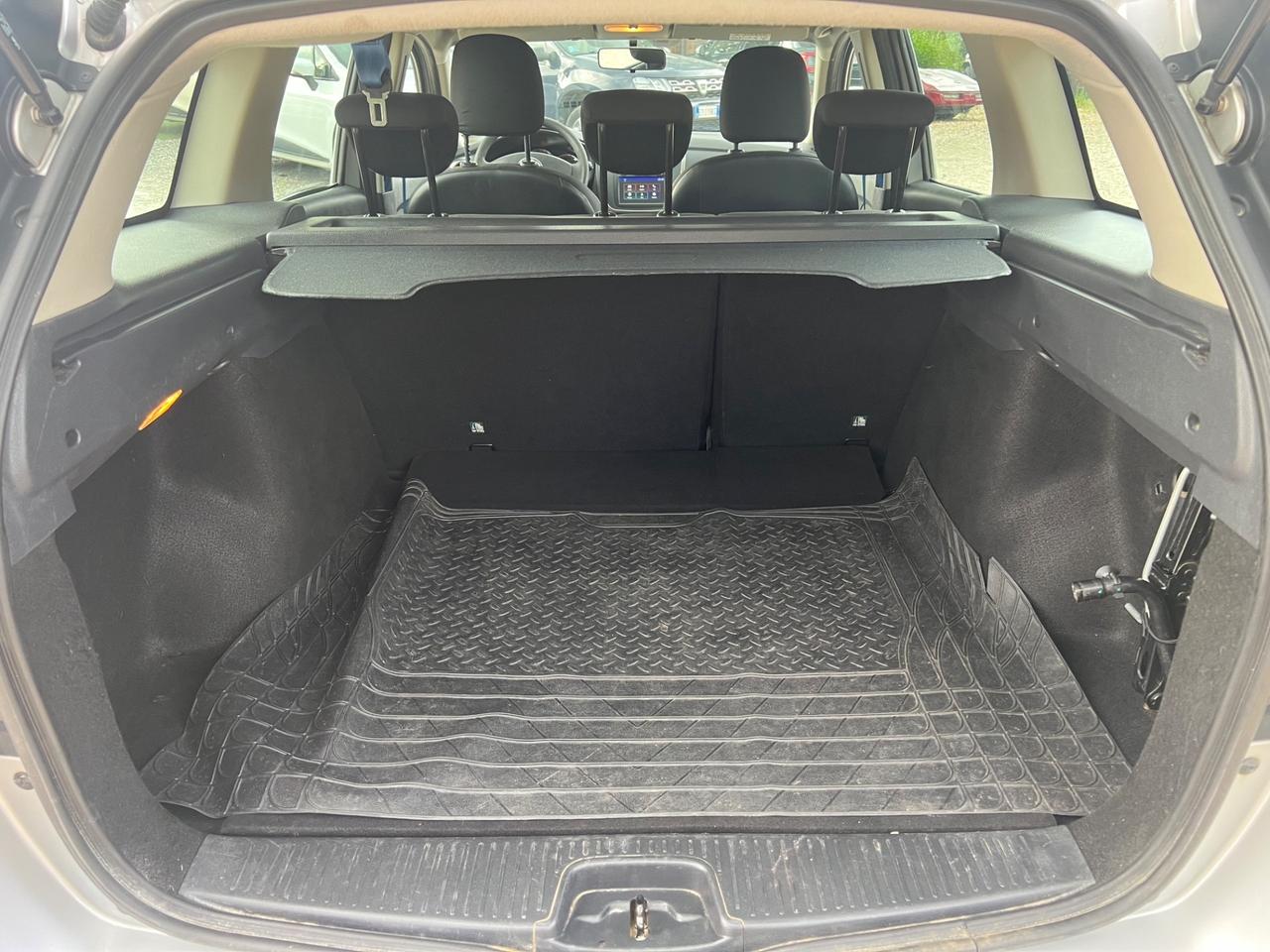 Dacia Logan MCV 1.2 75CV Lauréate NEOPATENTATI PERMUTE RATE GARANZIA