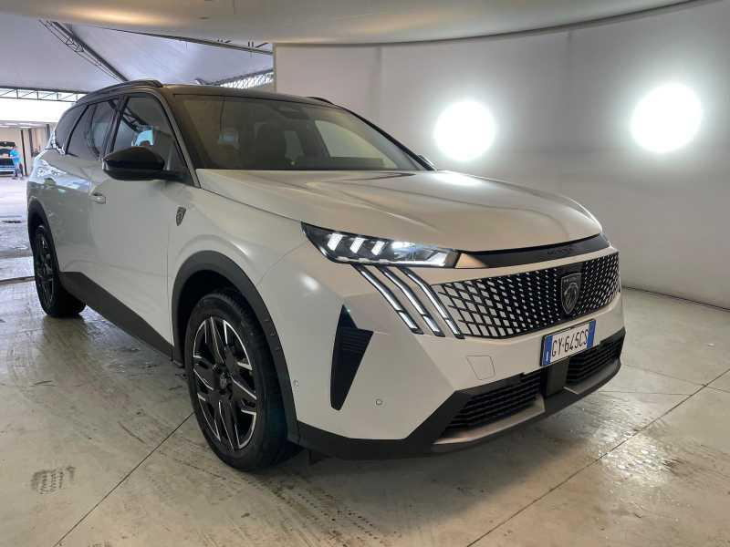 PEUGEOT Nuovo 5008 Hybrid 136 e-DCS6 GT