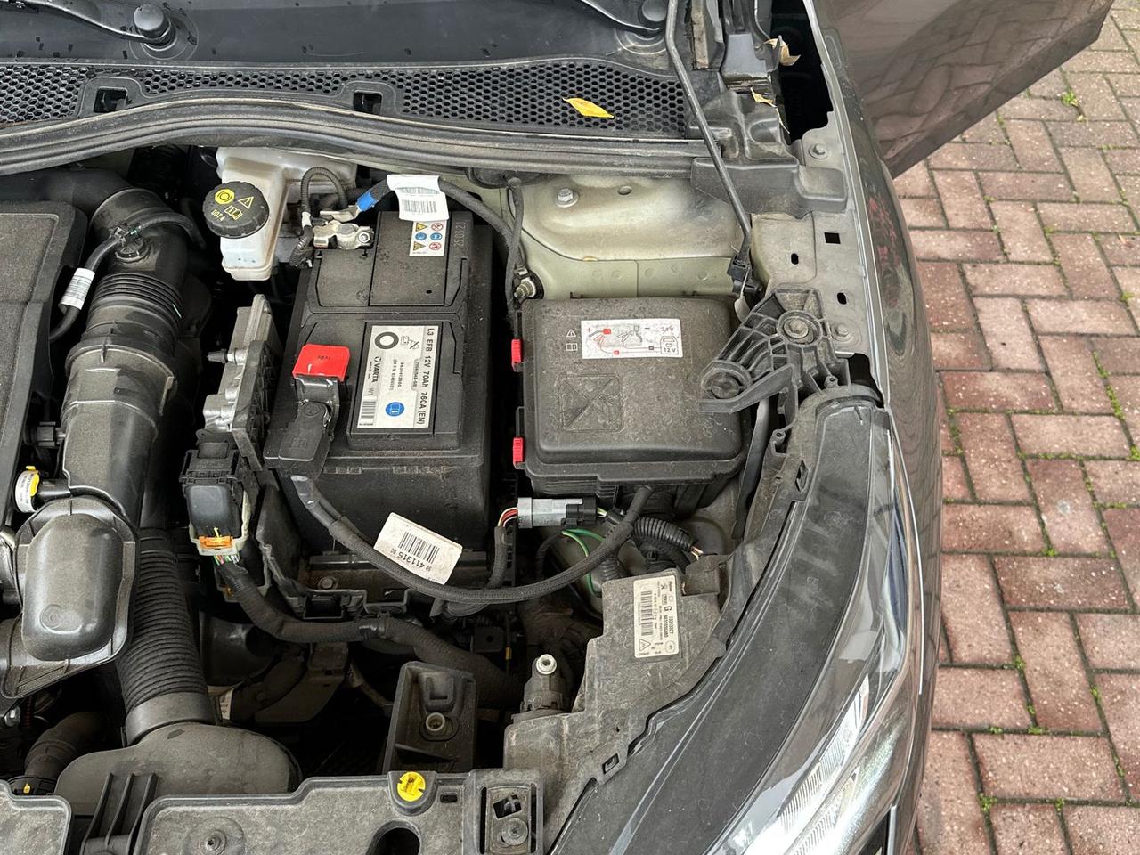 Peugeot 208 Allure Pack 1.2 PureTech 100 #7911