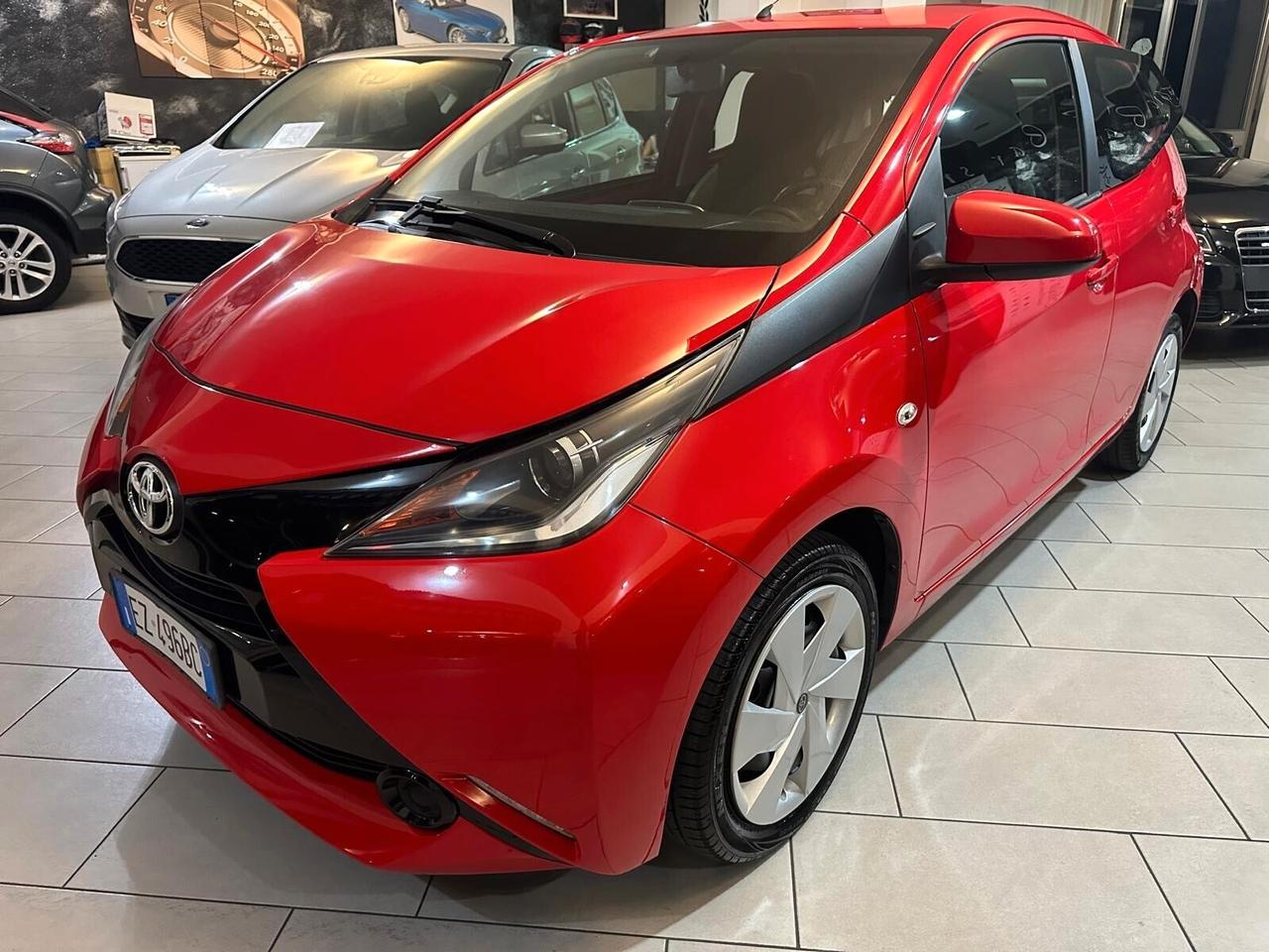 Toyota Aygo 1.0 VVT-i 69 CV 5 porte x-wave