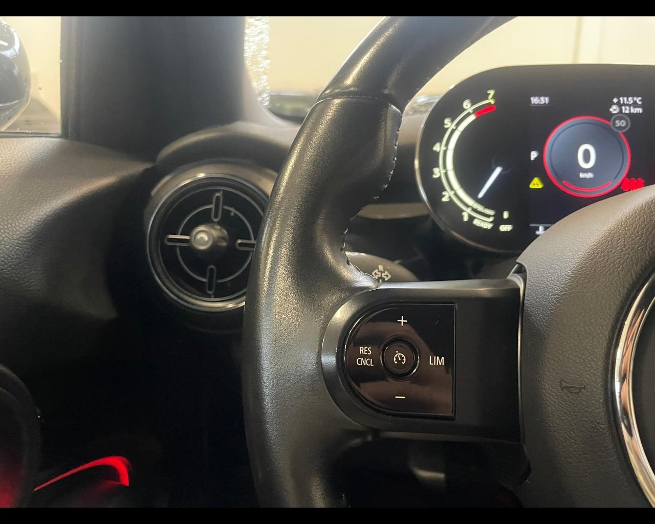 MINI Mini 5 porte (F55) - Mini 1.5 Cooper Yours 5 porte