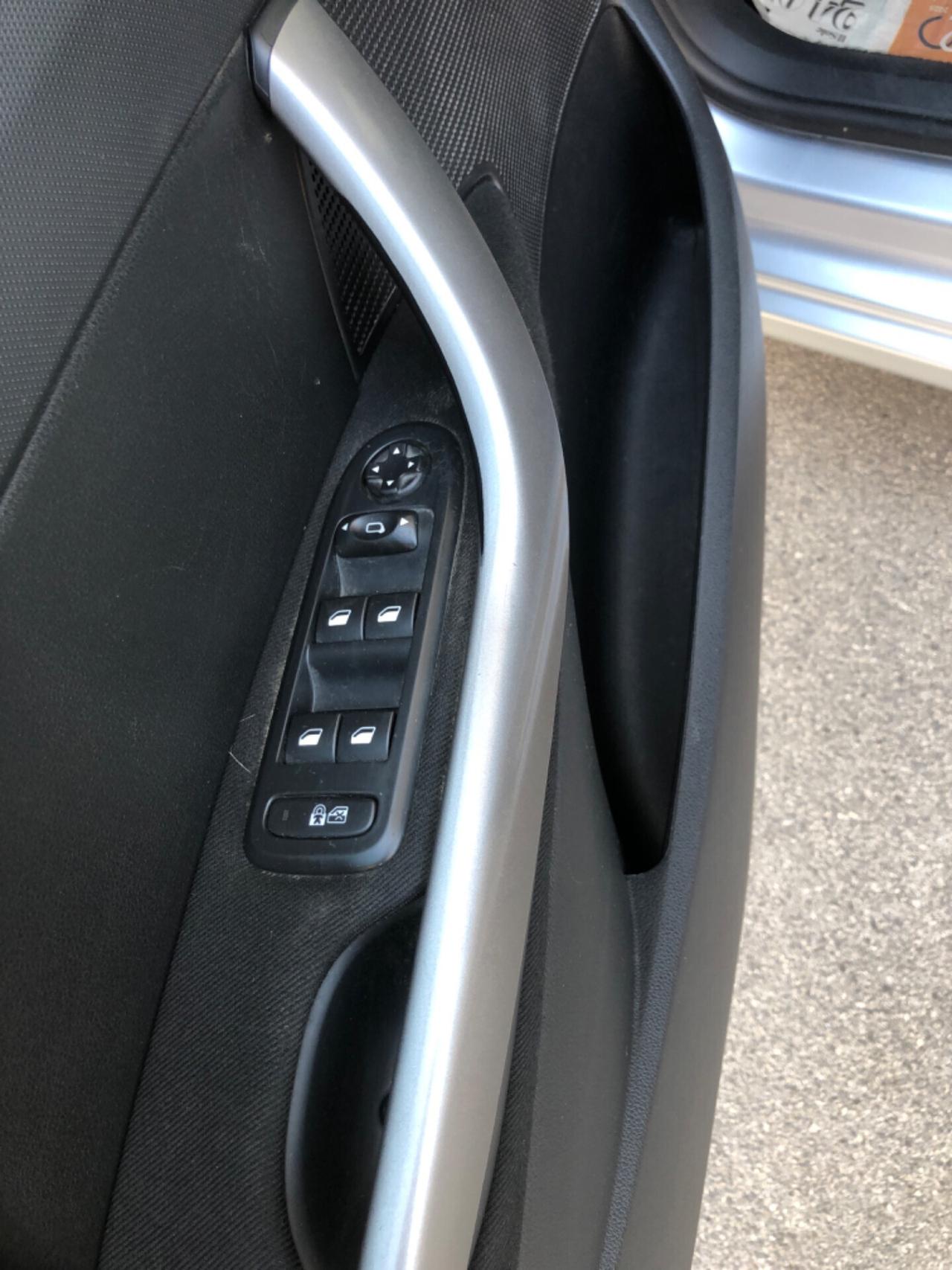 Peugeot 308 1.6 8V e-HDi 115CV Stop&Start SW Access