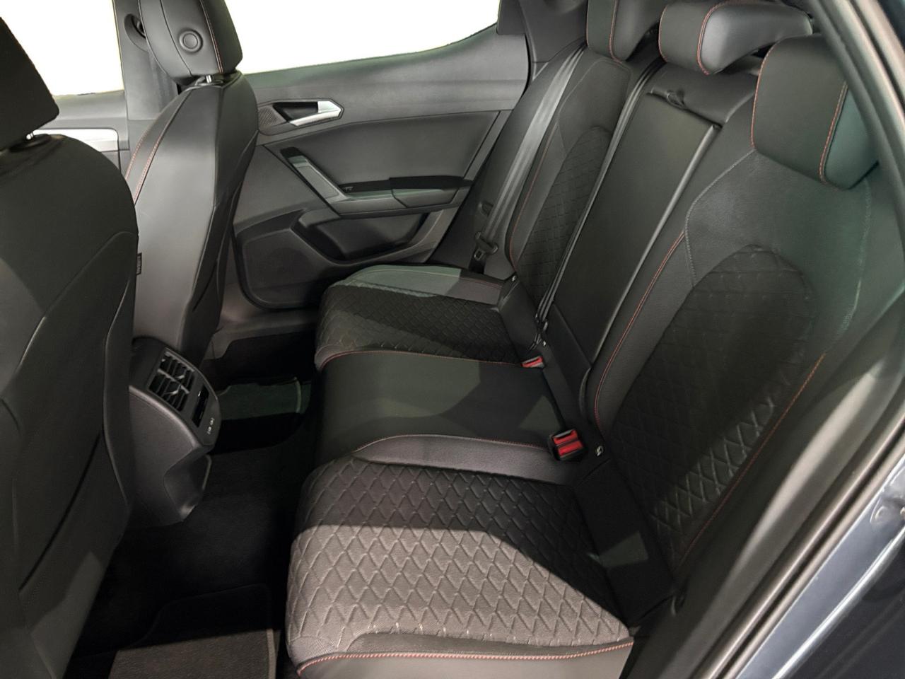 SEAT Leon IV 2020 - Leon 2.0 tdi FR 150cv dsg