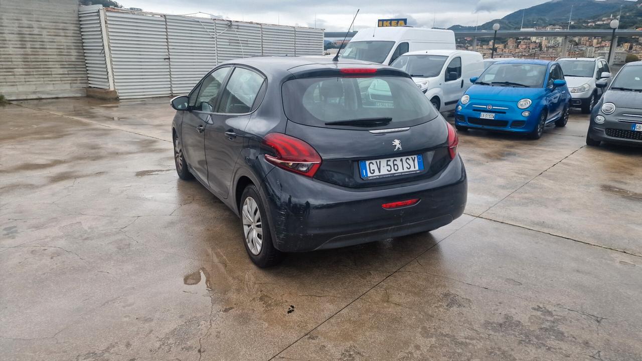 Peugeot 208 PureTech 82 5 porte Allure